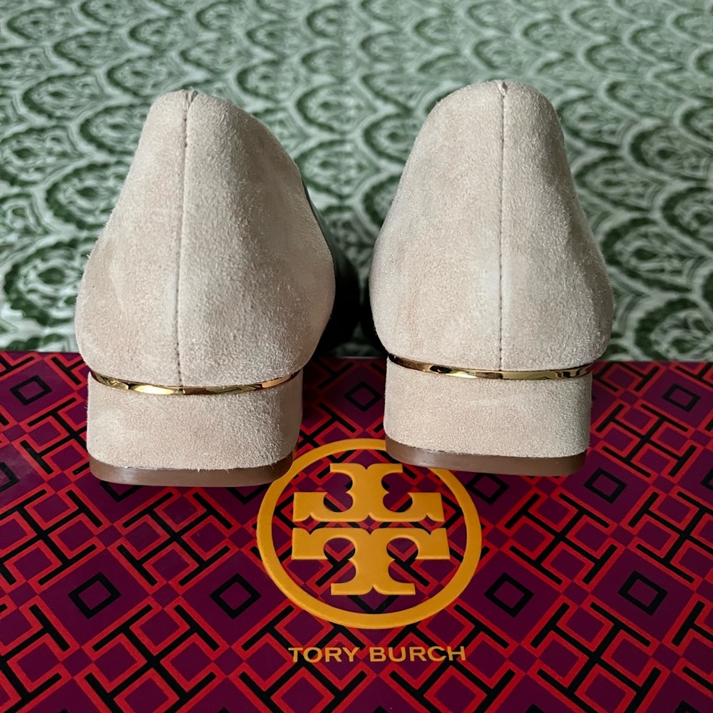 Tory Burch NWOT Gigi Gray and Taupe Flats - Picture 4 of 6